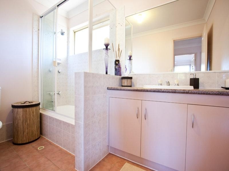 121 Golden Ave, Calamvale QLD 4116