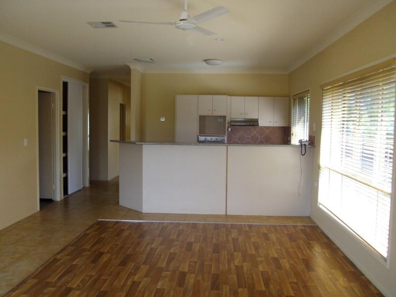 40 Lakeside Crescent, Currimundi QLD 4551