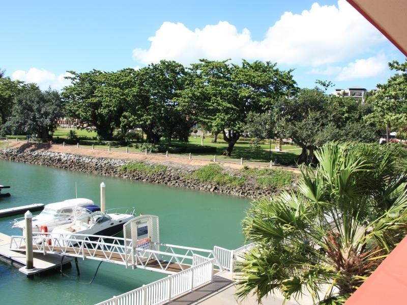 6 Mariners Drive, Townsville City QLD 4810