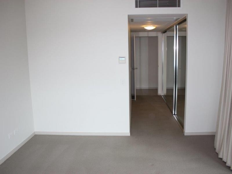 6 Mariners Drive, Townsville City QLD 4810