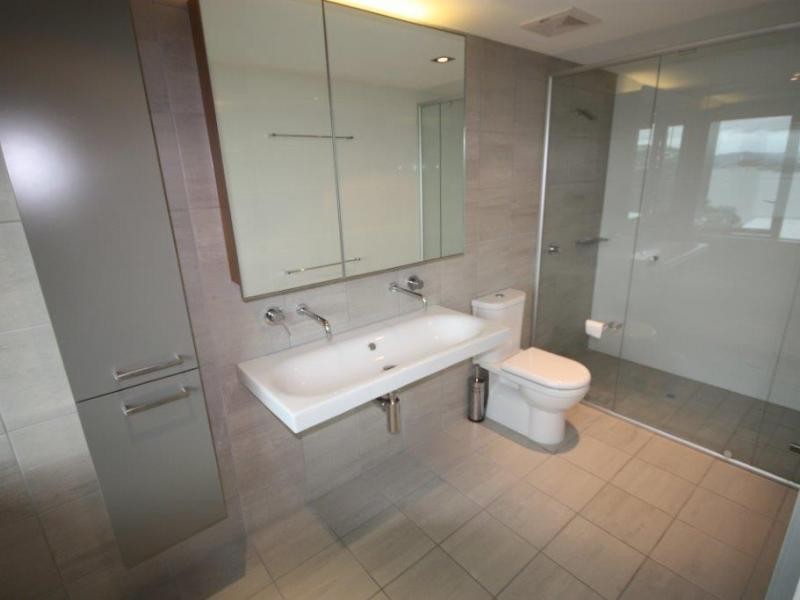 6 Mariners Drive, Townsville City QLD 4810