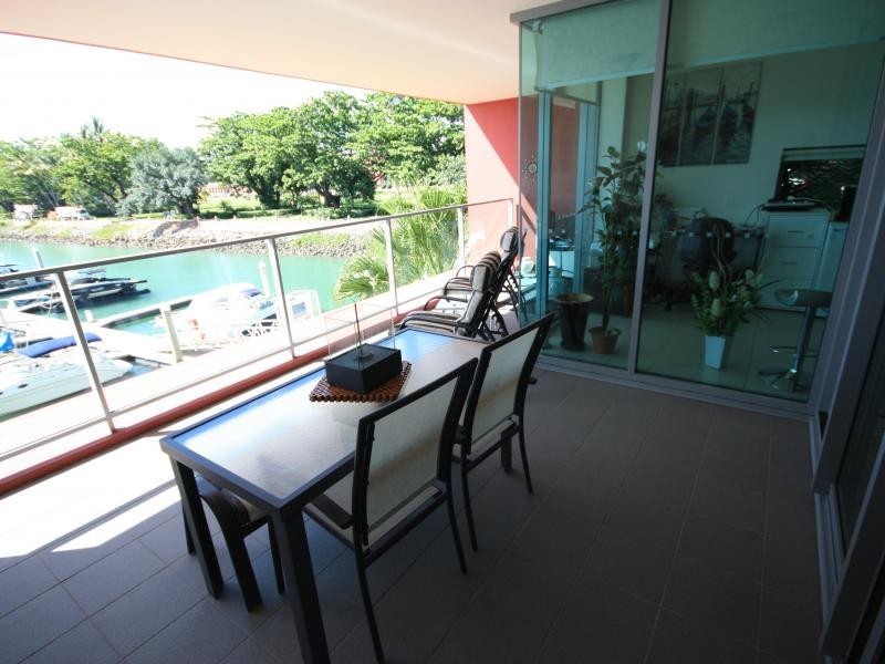 6 Mariners Drive, Townsville City QLD 4810