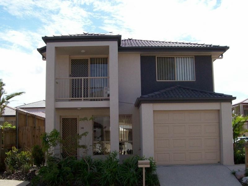 38 Johnston Street, Carina QLD 4152