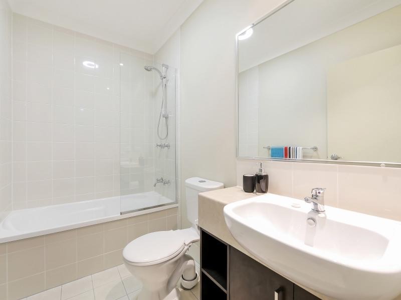 19 Gumtree Cres, Upper Coomera QLD 4209
