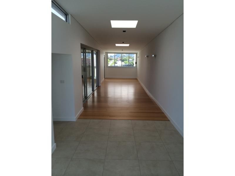 8 Skyring Terrace, Teneriffe QLD 4005