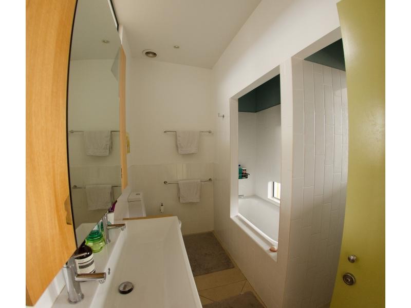 8 Skyring Terrace, Teneriffe QLD 4005