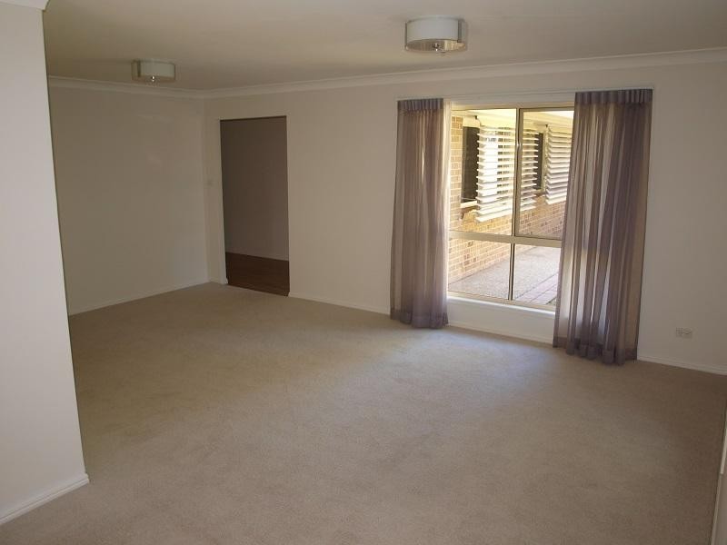 13 Prior Rd, Moffat Beach QLD 4551