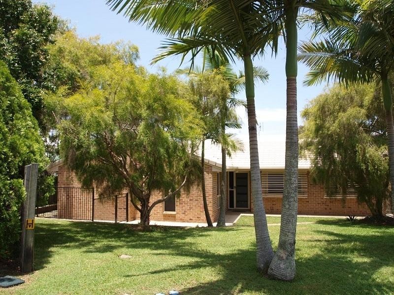 13 Prior Rd, Moffat Beach QLD 4551