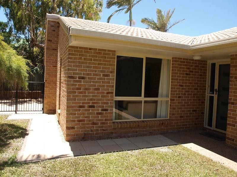 13 Prior Rd, Moffat Beach QLD 4551