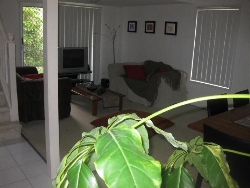 279 Cotlew St.West,, Ashmore QLD 4214