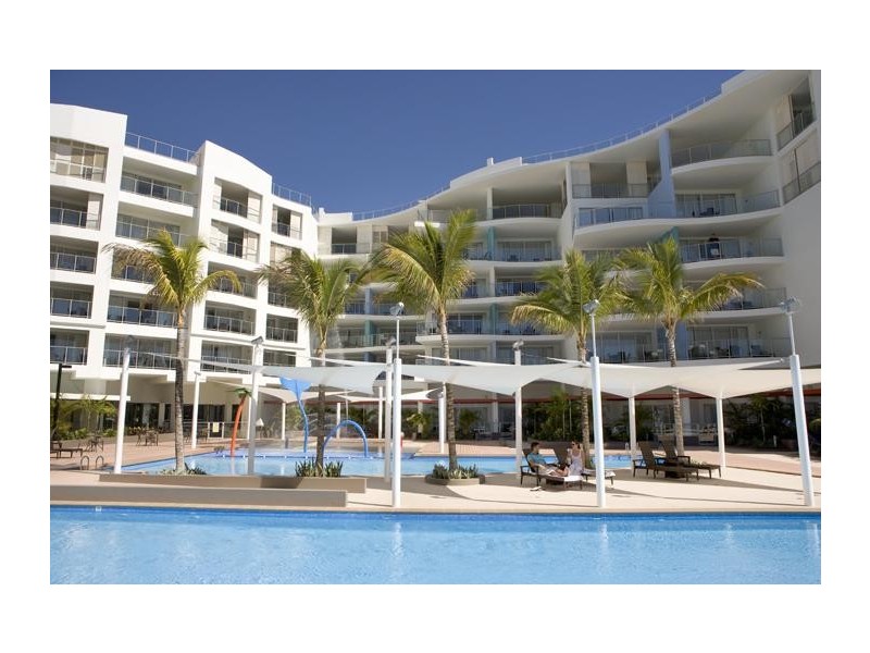 211/569 Charlton Esplanade, Urangan QLD 4655