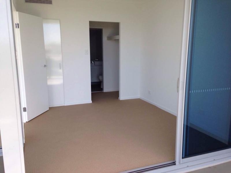 15 Compass drive, Biggera Waters QLD 4216