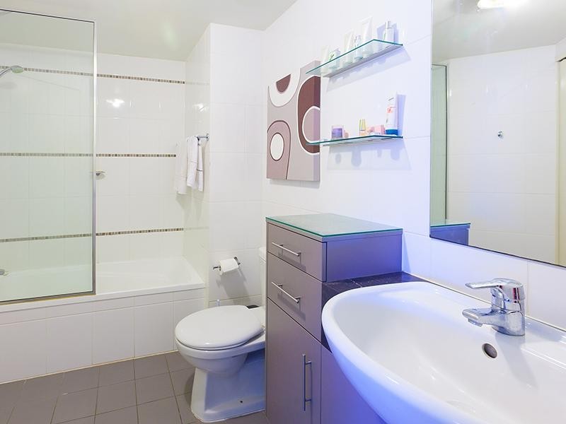 42 NEWSTEAD TERRACE, Newstead QLD 4006