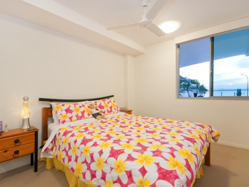 14 Oxley Ave, Woody Point QLD 4019