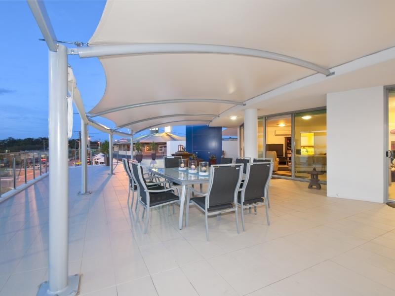 14 Oxley Ave, Woody Point QLD 4019