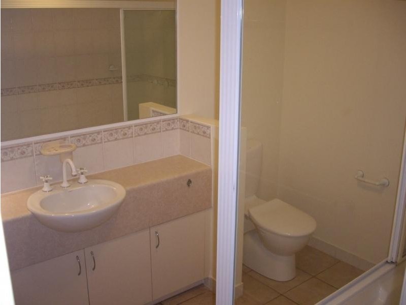 51/72 Kowinka St, White Rock QLD 4868