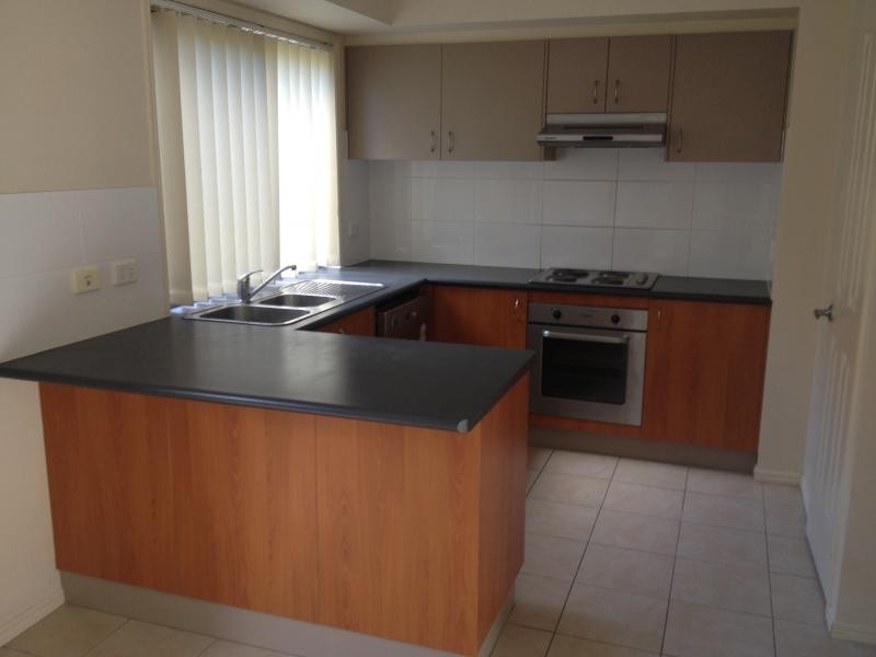 33 Johnston Street, Carina QLD 4152