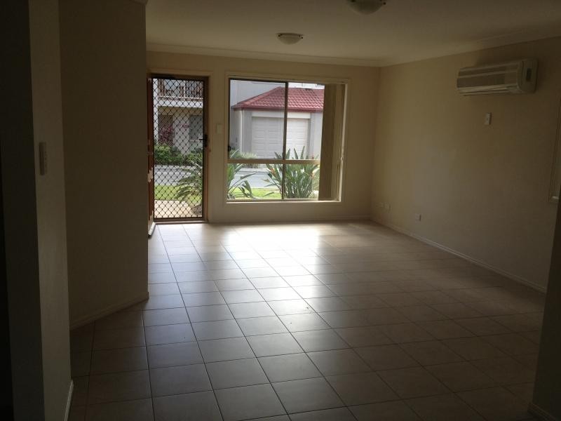 33 Johnston Street, Carina QLD 4152