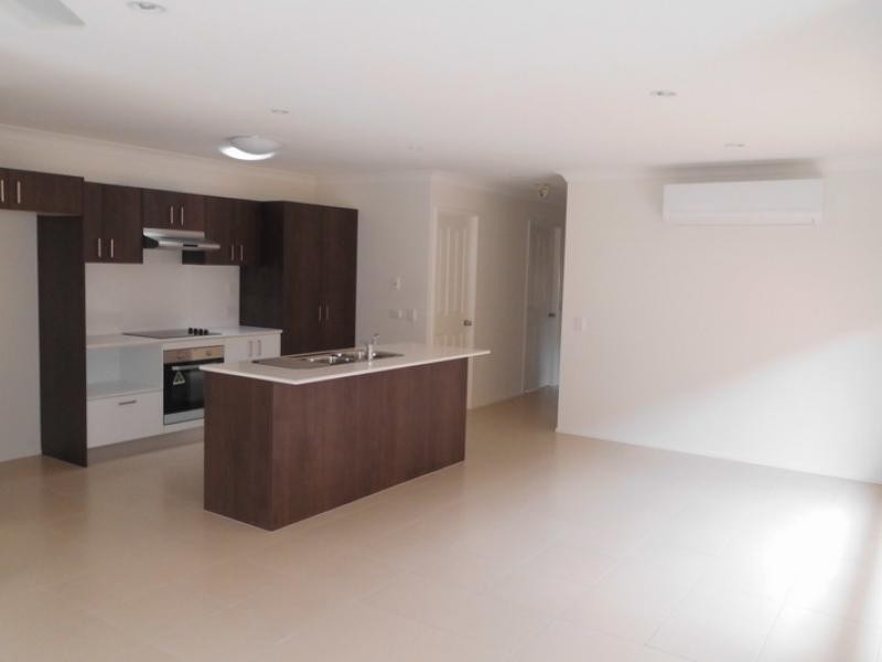 230 Pulgul St, Urangan QLD 4655