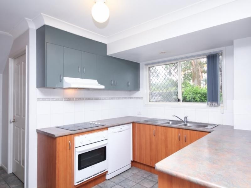 96 Formby St, Calamvale QLD 4116