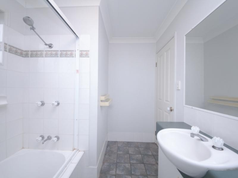 96 Formby St, Calamvale QLD 4116