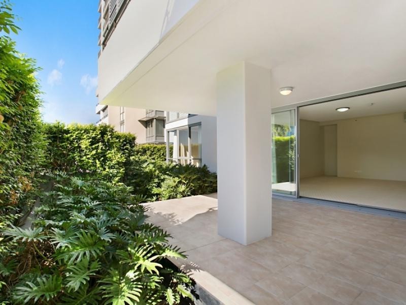 105 Scarborough Street, Southport QLD 4215