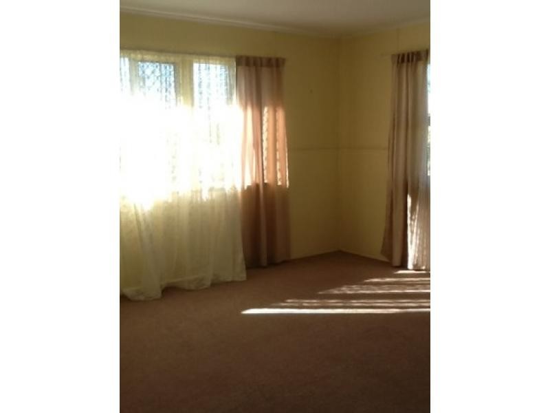 43 Bideford Street, Torquay QLD 4655