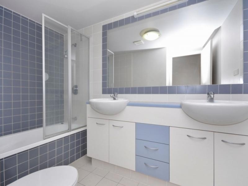 70 Norman Crescent, Norman Park QLD 4170