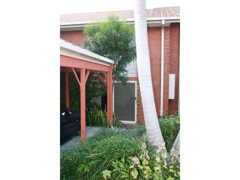 60 Whitby, Southport QLD 4215
