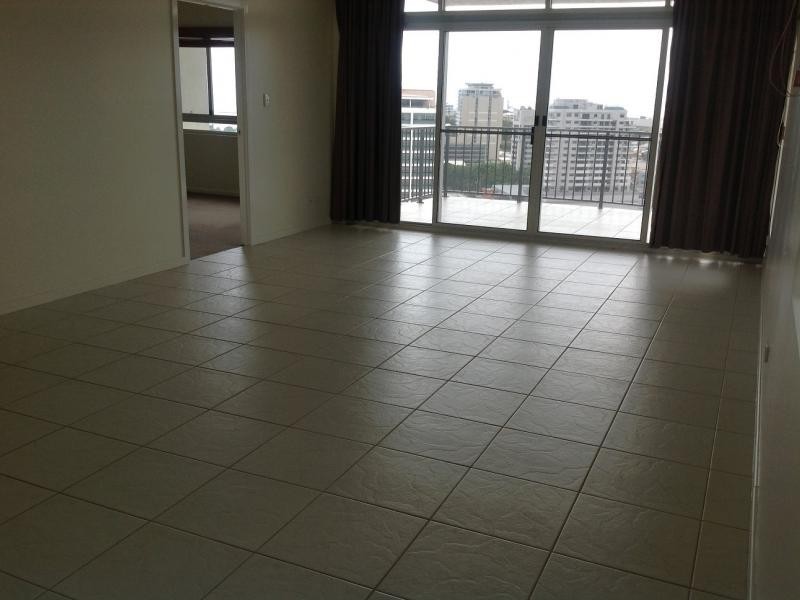 1 Stanton Terrace, Townsville City QLD 4810