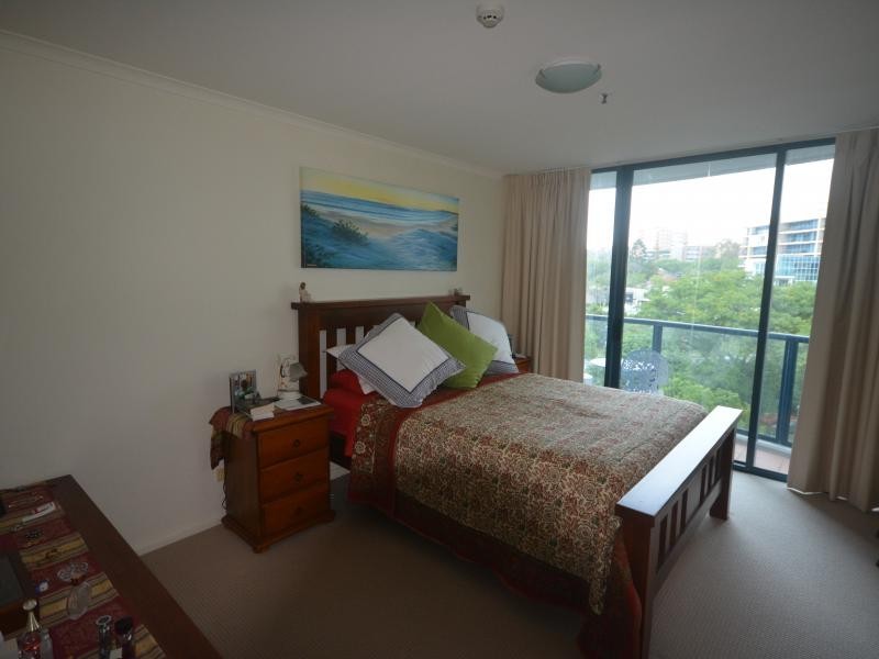 8 Goodwin Street, Kangaroo Point QLD 4169