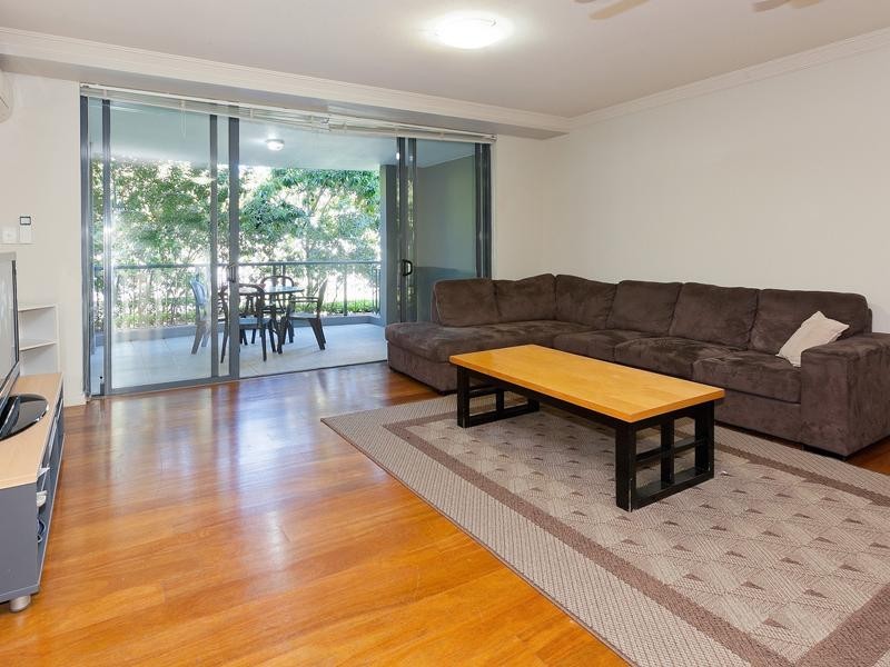 21 MILES Street, Clayfield QLD 4011