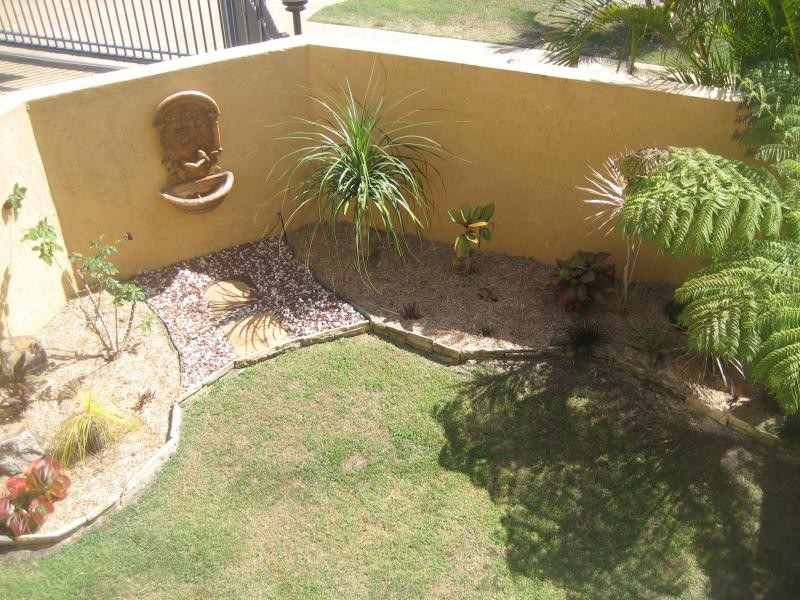 33 Elizabeth Street, Urangan QLD 4655