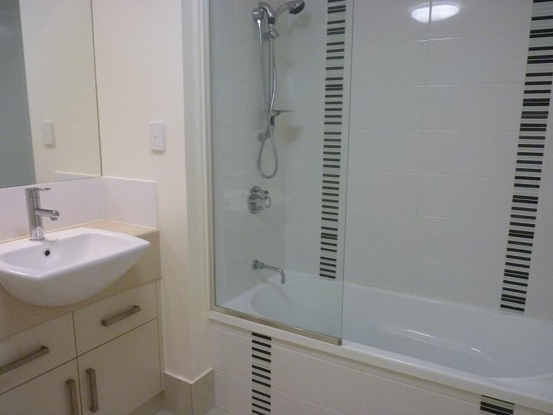 6-24 Henry Street, West End QLD 4810