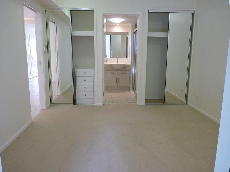 6-24 Henry Street, West End QLD 4810