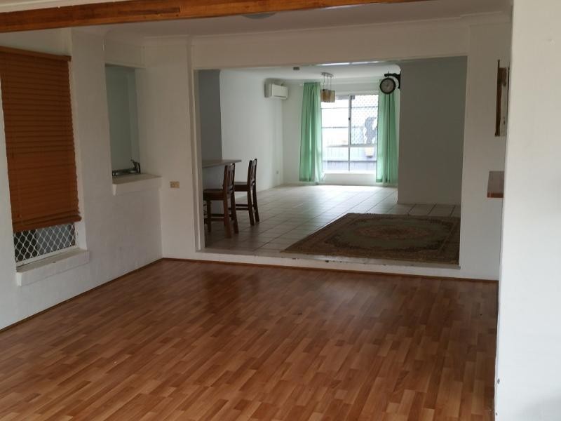 25 Lyrebird St., Calamvale QLD 4116