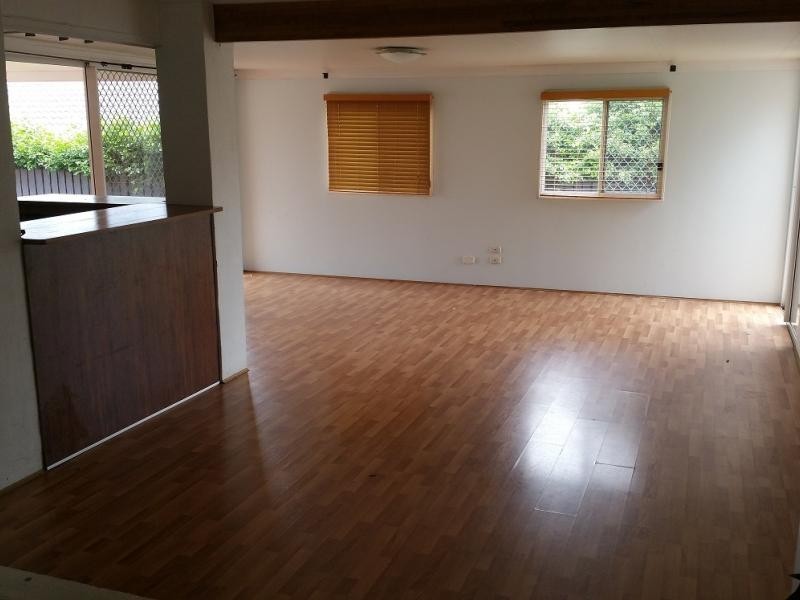 25 Lyrebird St., Calamvale QLD 4116