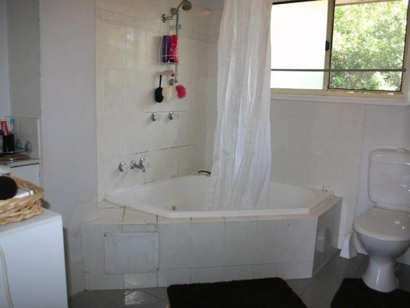 60 Whitby, Southport QLD 4215