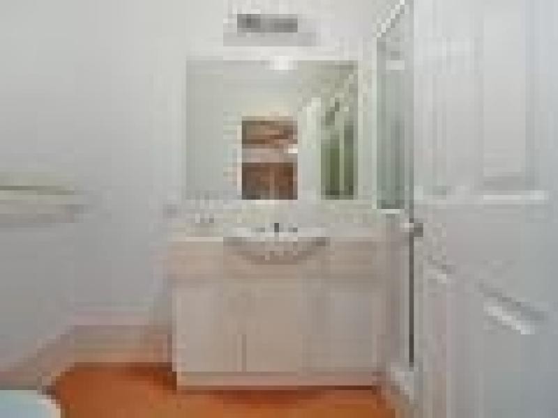 121 Golden Ave, Calamvale QLD 4116