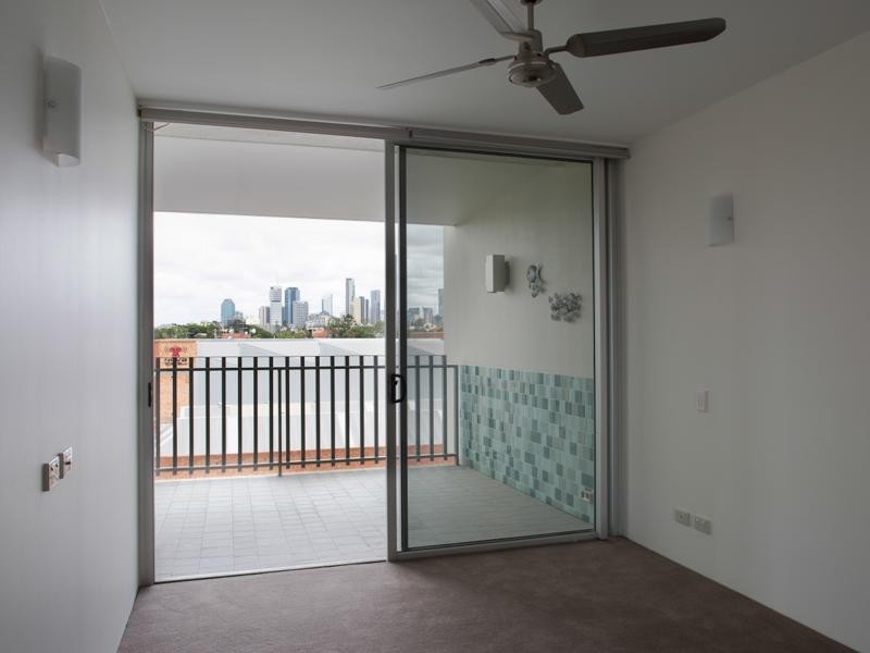 8 Skyring Terrace, Teneriffe QLD 4005