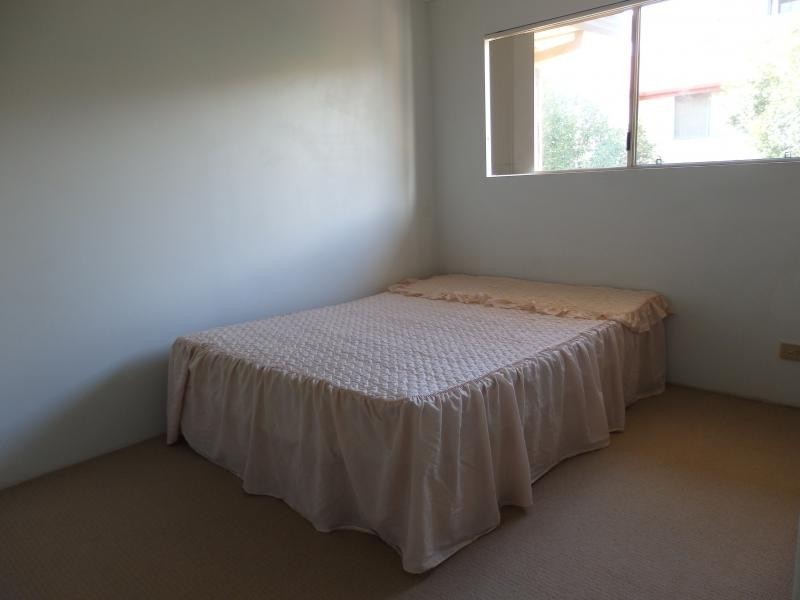 144 MARINE PARADE, Southport QLD 4215