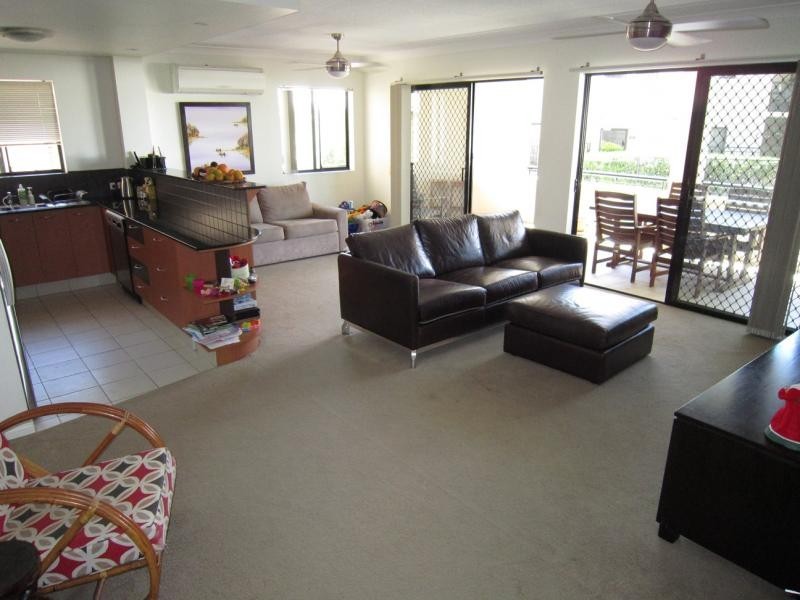 70 Norman Crescent, Norman Park QLD 4170