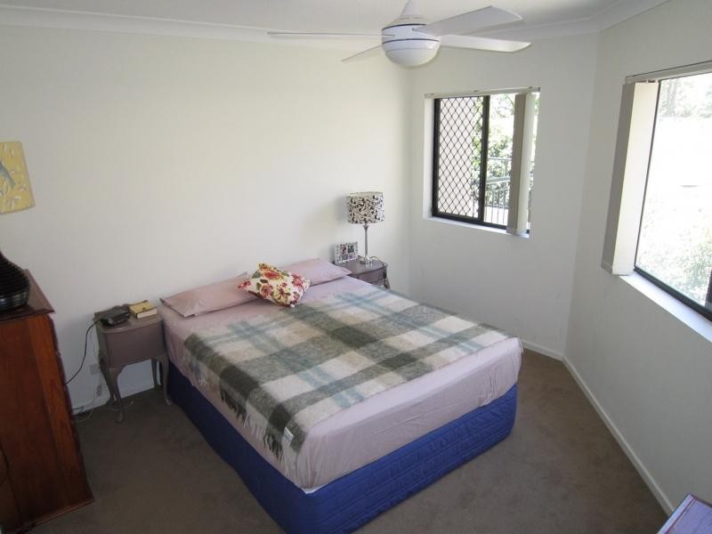 70 Norman Crescent, Norman Park QLD 4170
