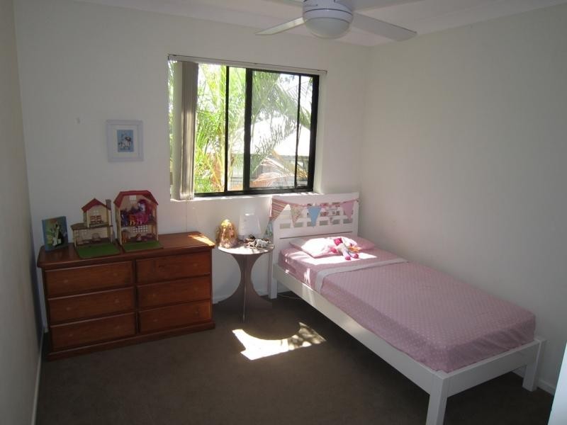 70 Norman Crescent, Norman Park QLD 4170