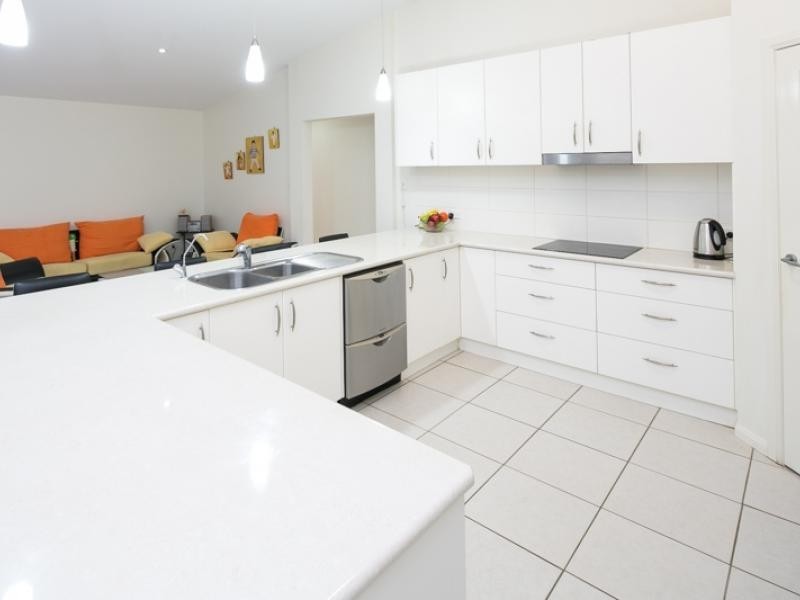 52 Aquila Street, Redland Bay QLD 4165