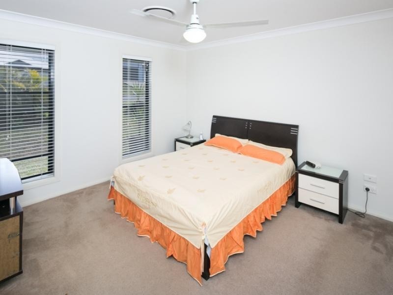 52 Aquila Street, Redland Bay QLD 4165