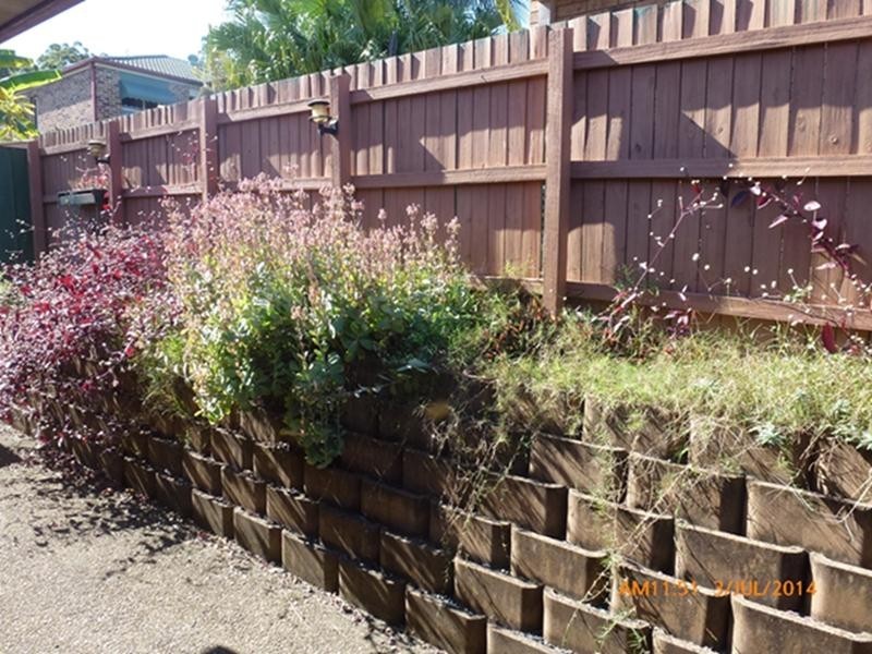 24 Metropole Street, Robertson QLD 4109