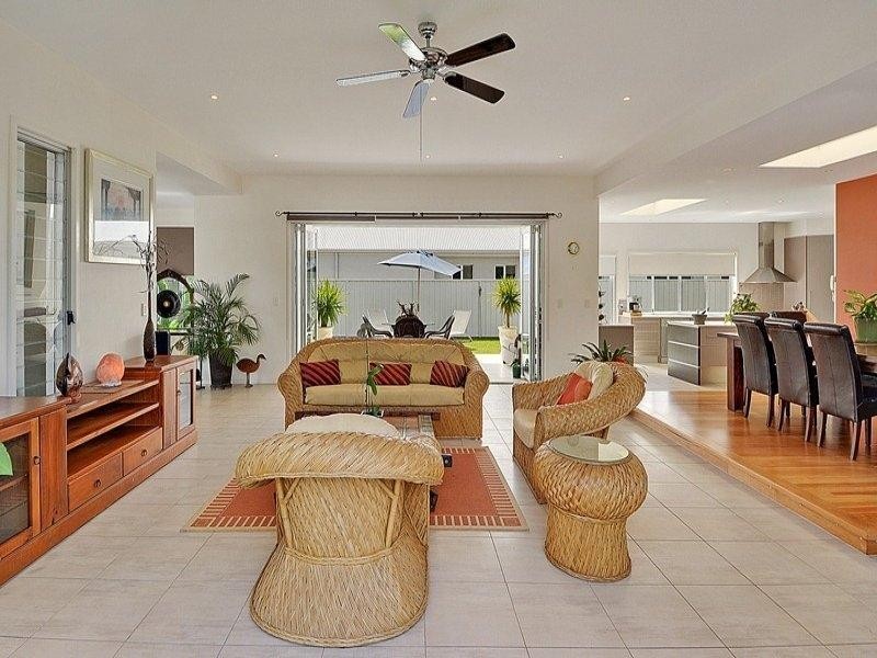 113 Mahogany Drive, Pelican Waters QLD 4551