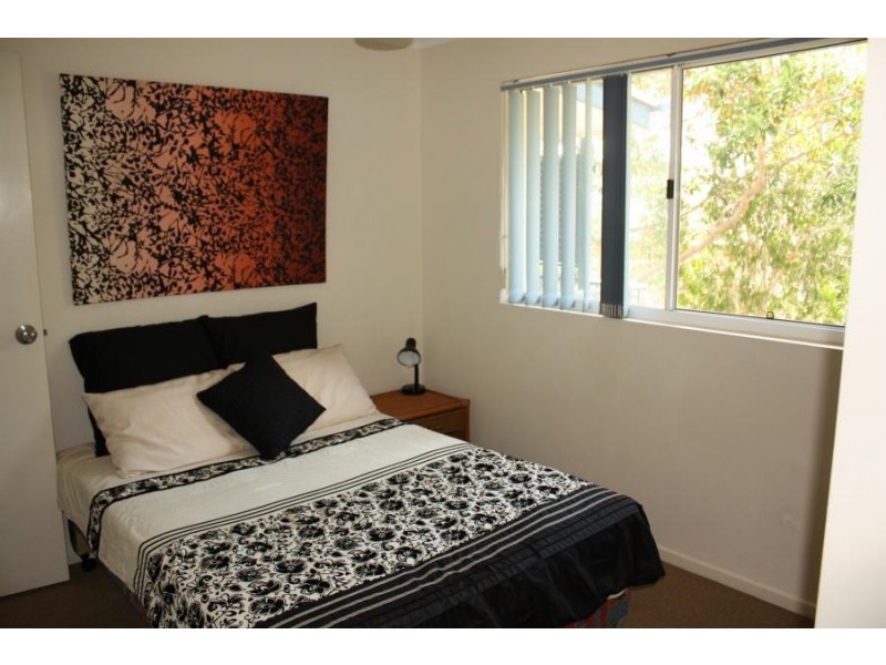 66 University Drive, Meadowbrook QLD 4131