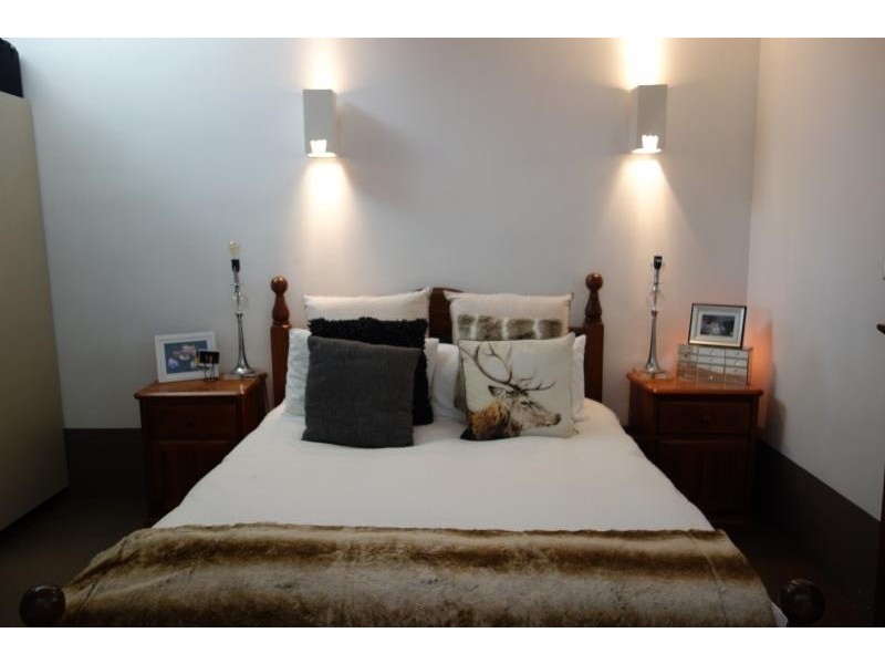 8 Skyring Terrace, Teneriffe QLD 4005